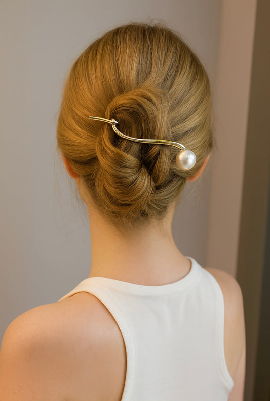 Elegante Haarnadel mit Perle