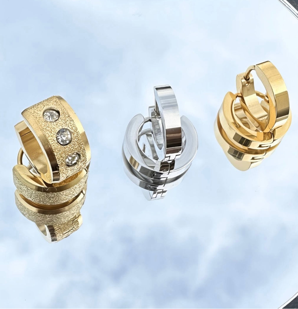 Goldene breite Creolen mit Glitzer-Finish – 18K vergoldet & funkelnd elegant