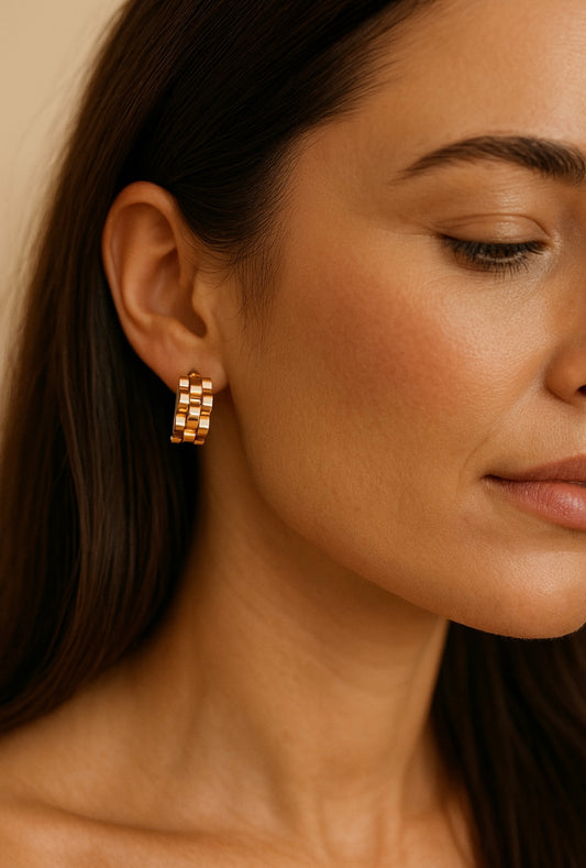 Mini Chunky Uhrglieder-Ohrringe – Gold