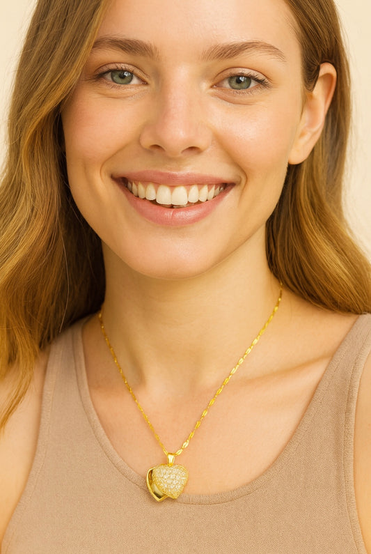 Fleur d’Estime – Strass Herz Medaillonkette