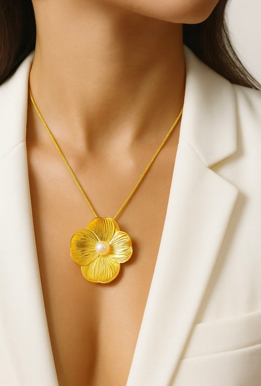 Flora Perla – Eleganz in Blüte