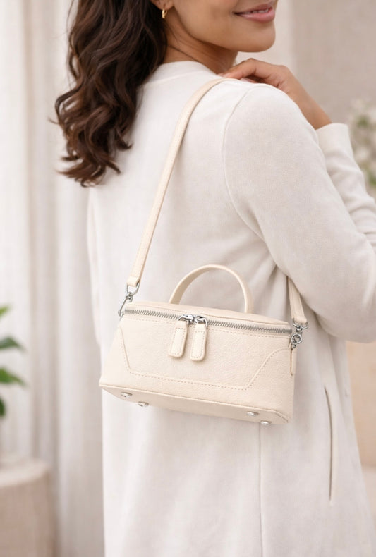 City Bag – Weich gepolsterte Handtasche aus echtem Leder in Beige