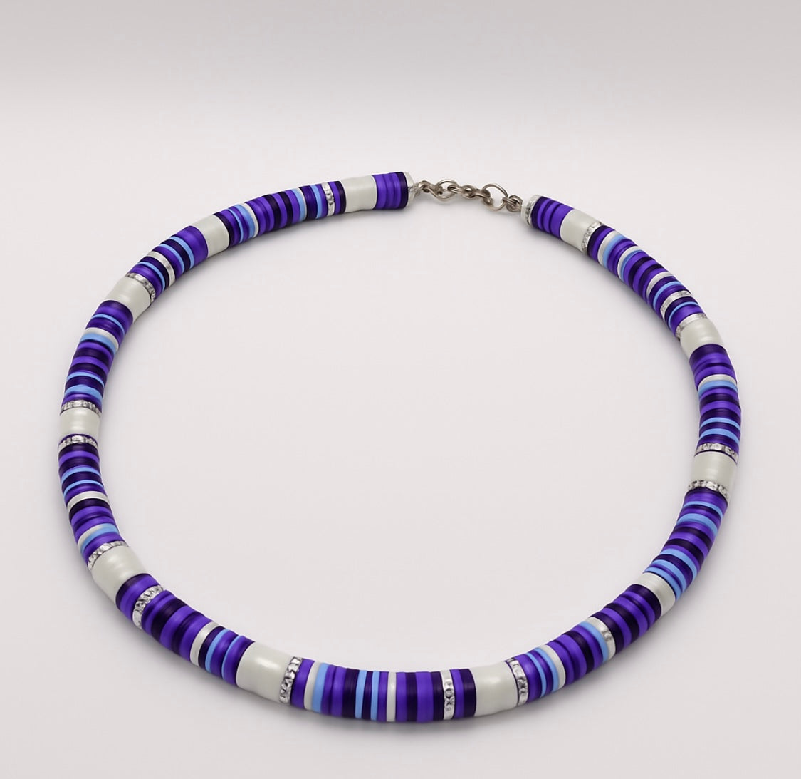 Handgefertigte Halskette „Viola“ – Limitierte Auflage