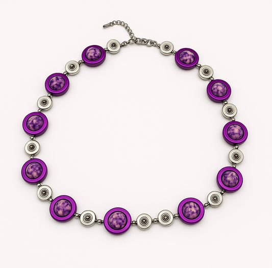 Handgefertigte Halskette „Viola Circula“ – Stilvolles Design in Violett & Silber