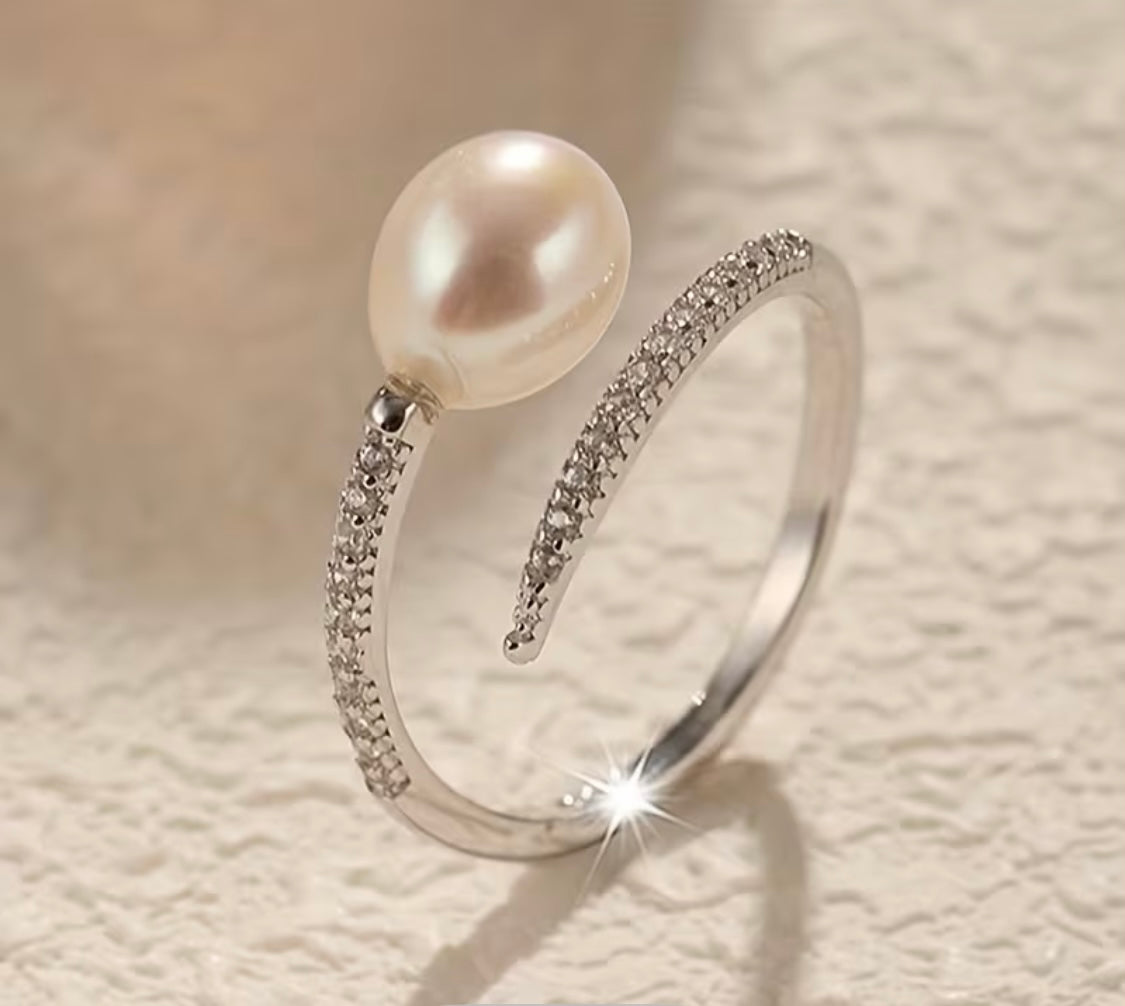 Silberring mit Süßwasserperle & Zirkonia – Verstellbar