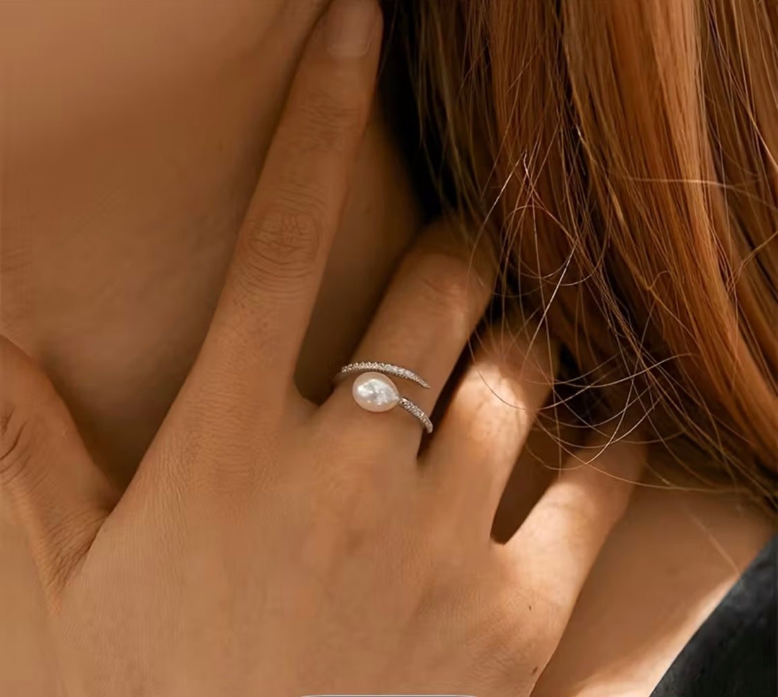 Silberring mit Süßwasserperle & Zirkonia – Verstellbar