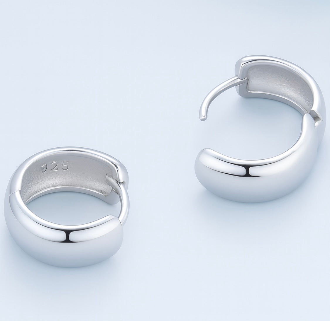 Minimalistische S925 Creolen – Zeitloser Chic für jeden Tag