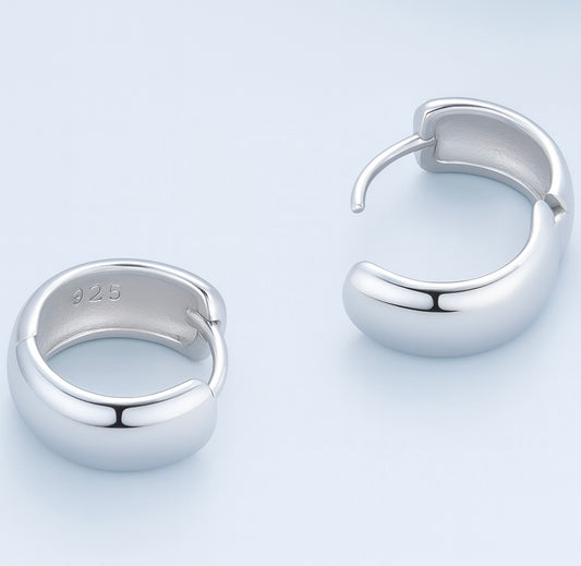 Minimalistische S925 Creolen – Zeitloser Chic für jeden Tag