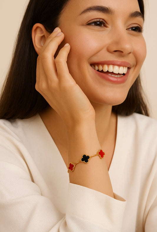 Farbenfrohes Kleeblatt-Armband – 18K Vergoldet, Hypoallergen & Wasserfest