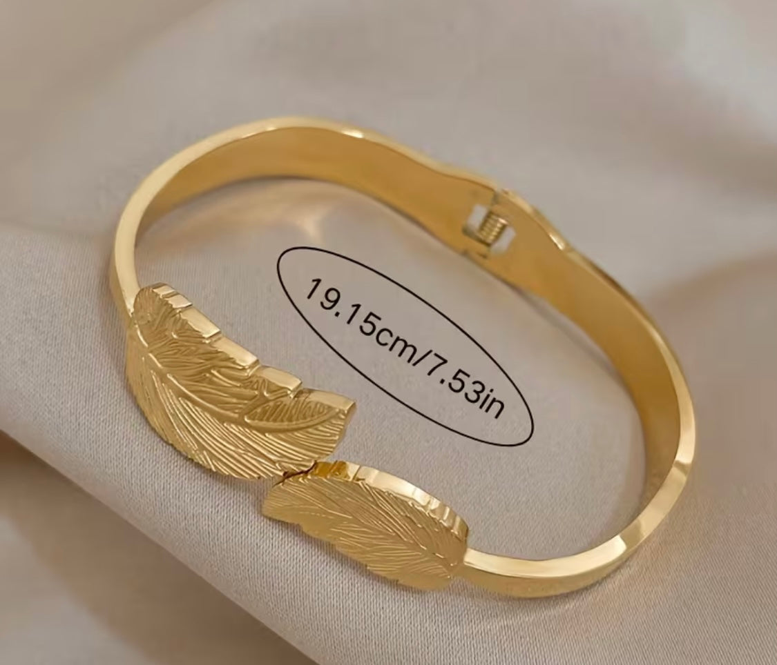 Offener Blatt-Armreif – Fleur d’Estime Kollektion