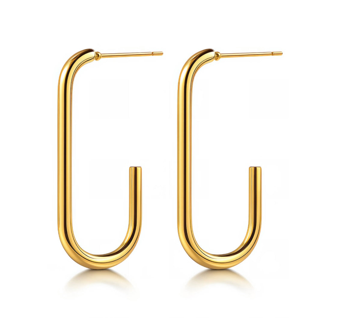 Vergoldete U-Form Ohrringe – Eleganz in ihrer reinsten Form