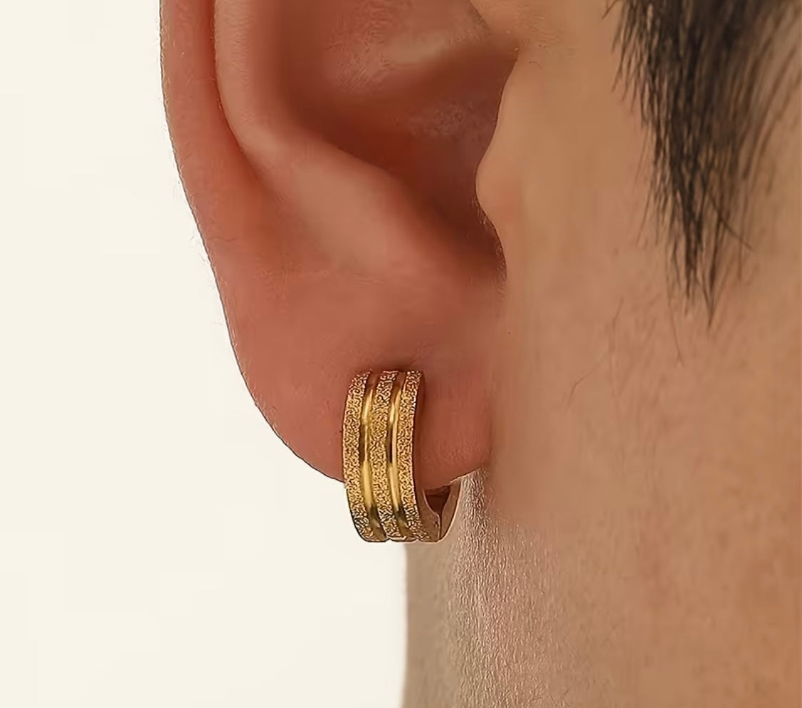 Glanz-Kreolen mit Struktur – Unisex, 18K vergoldet