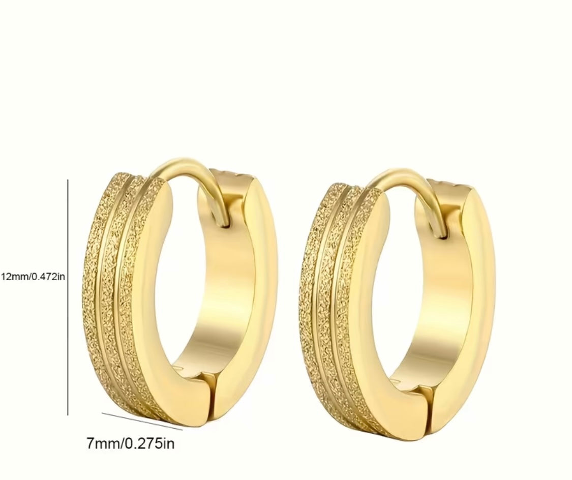 Glanz-Kreolen mit Struktur – Unisex, 18K vergoldet