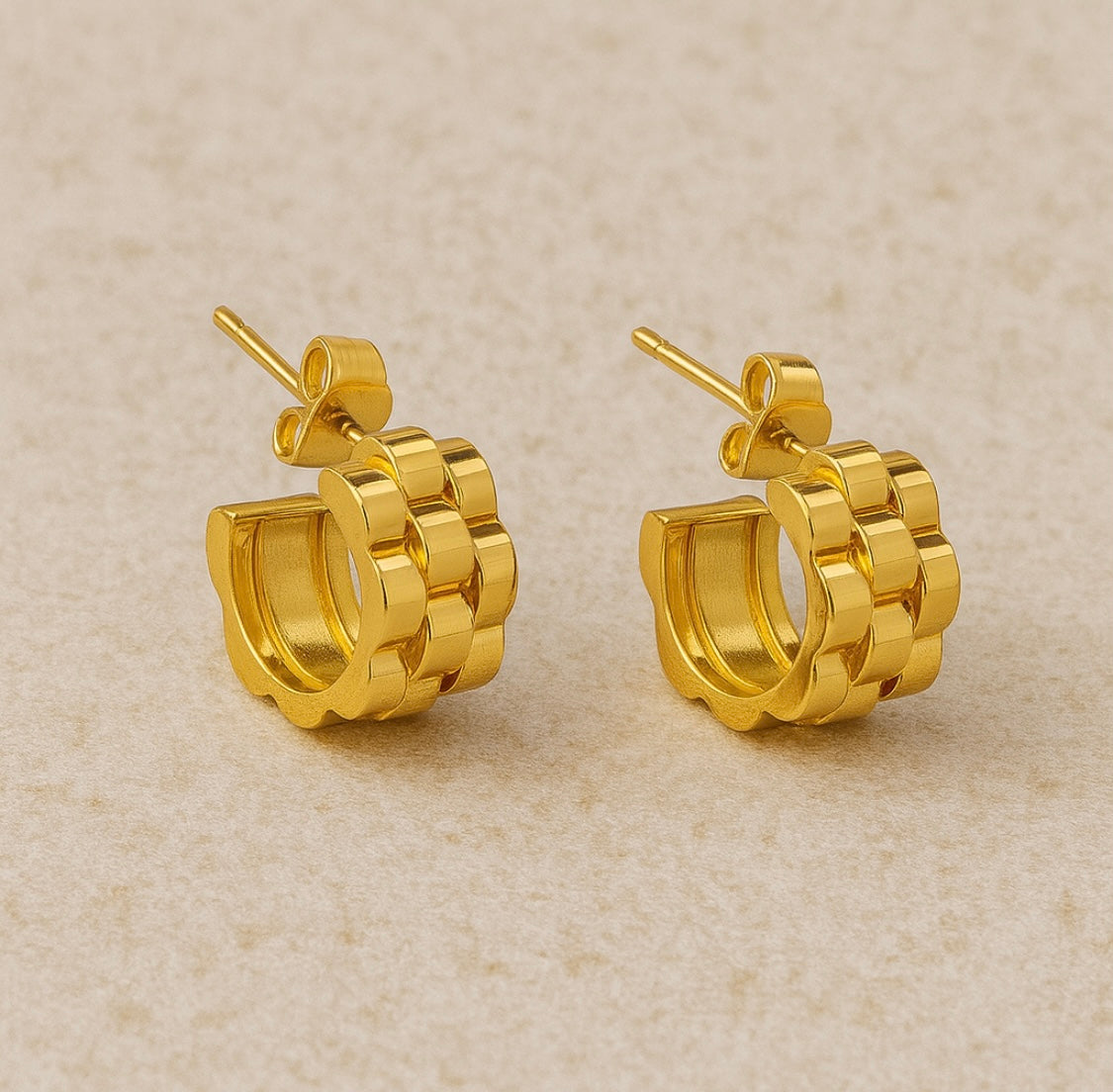 Mini Chunky Uhrglieder-Ohrringe – Gold