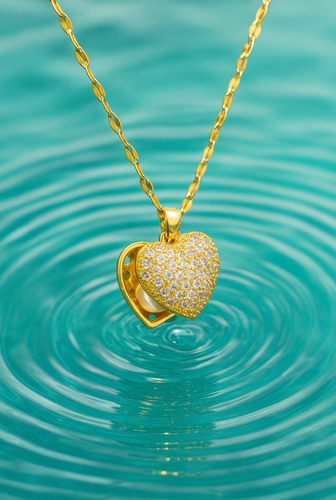 Fleur d’Estime – Strass Herz Medaillonkette