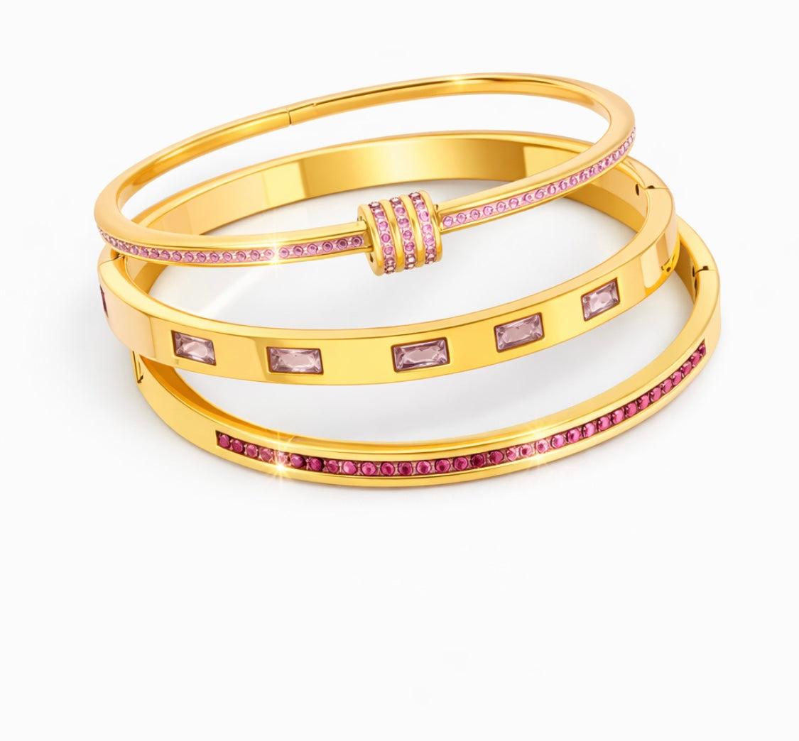 Goldene Armreif-Kollektion – 3er-Set mit rosafarbenen Zirkonia